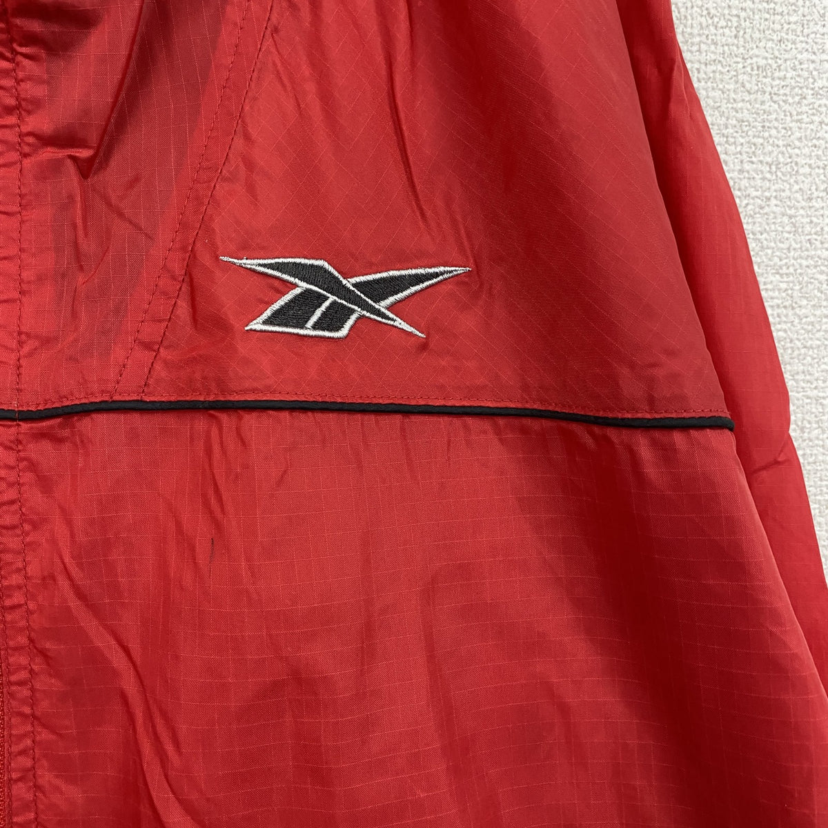 Reebok　リーボック　フルジップナイロンジャケット　赤　レッド　Lサイズ　古着