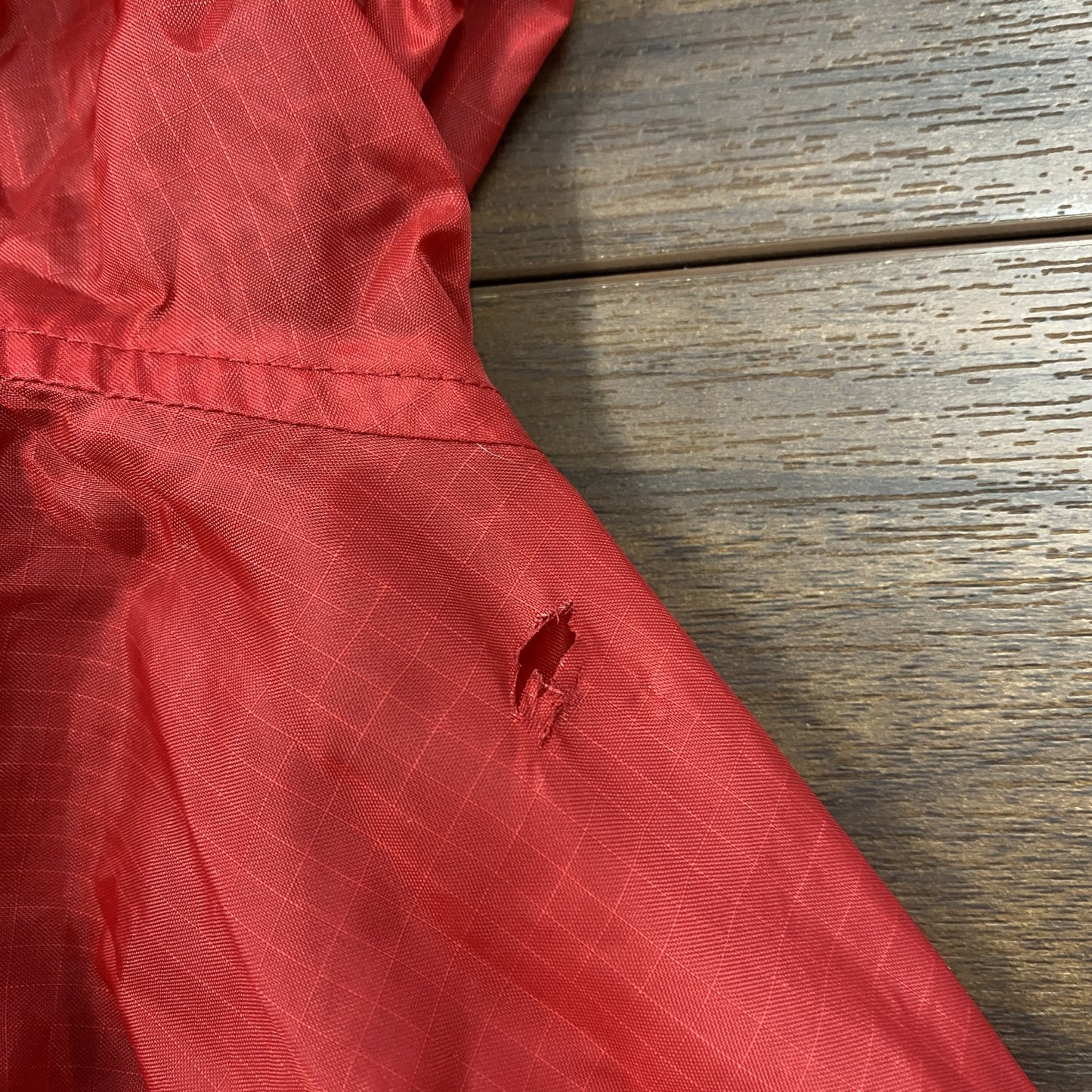 Reebok　リーボック　フルジップナイロンジャケット　赤　レッド　Lサイズ