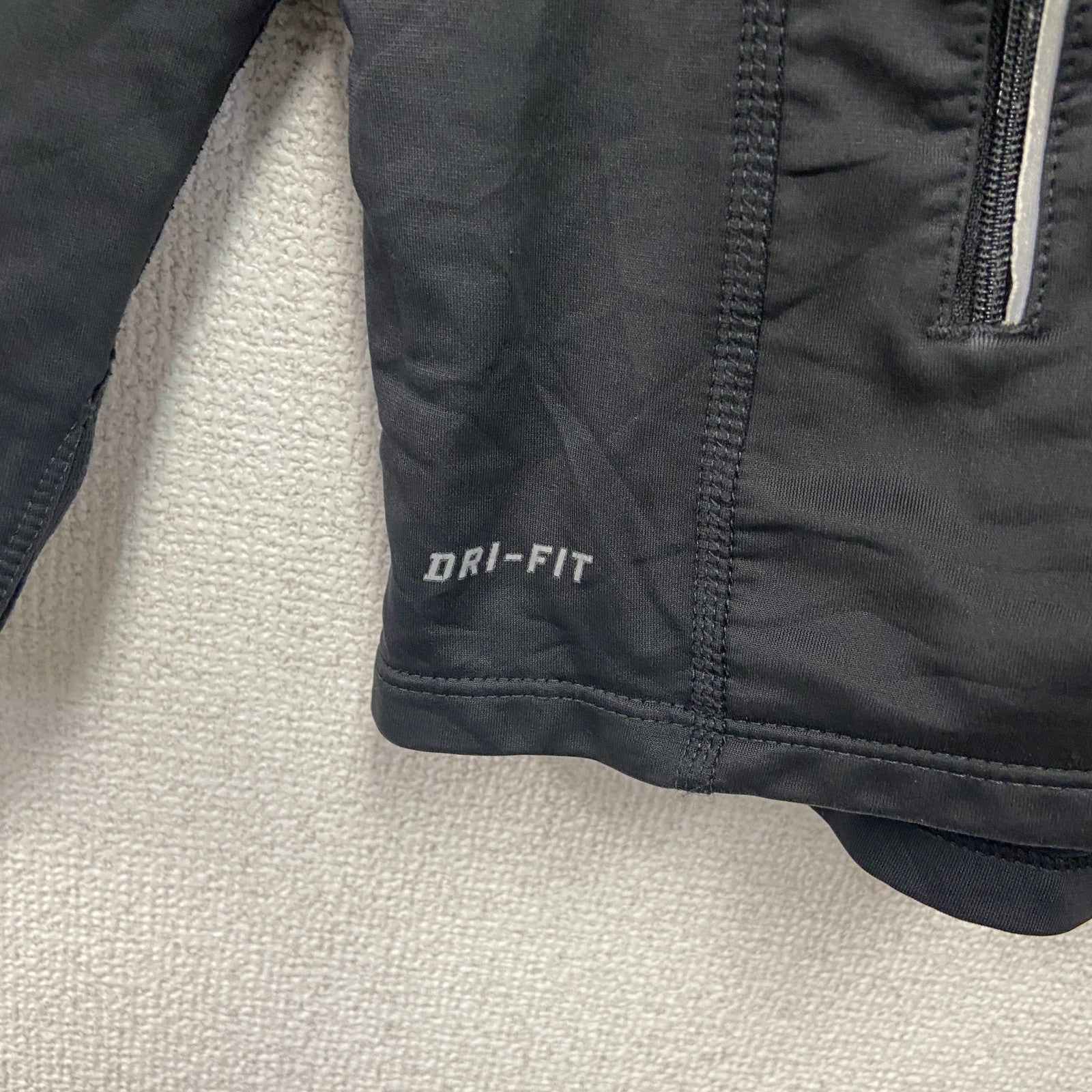 NIKE　ナイキ　トラックジャケット/ジャージ　黒　ブラック　XLサイズ　古着