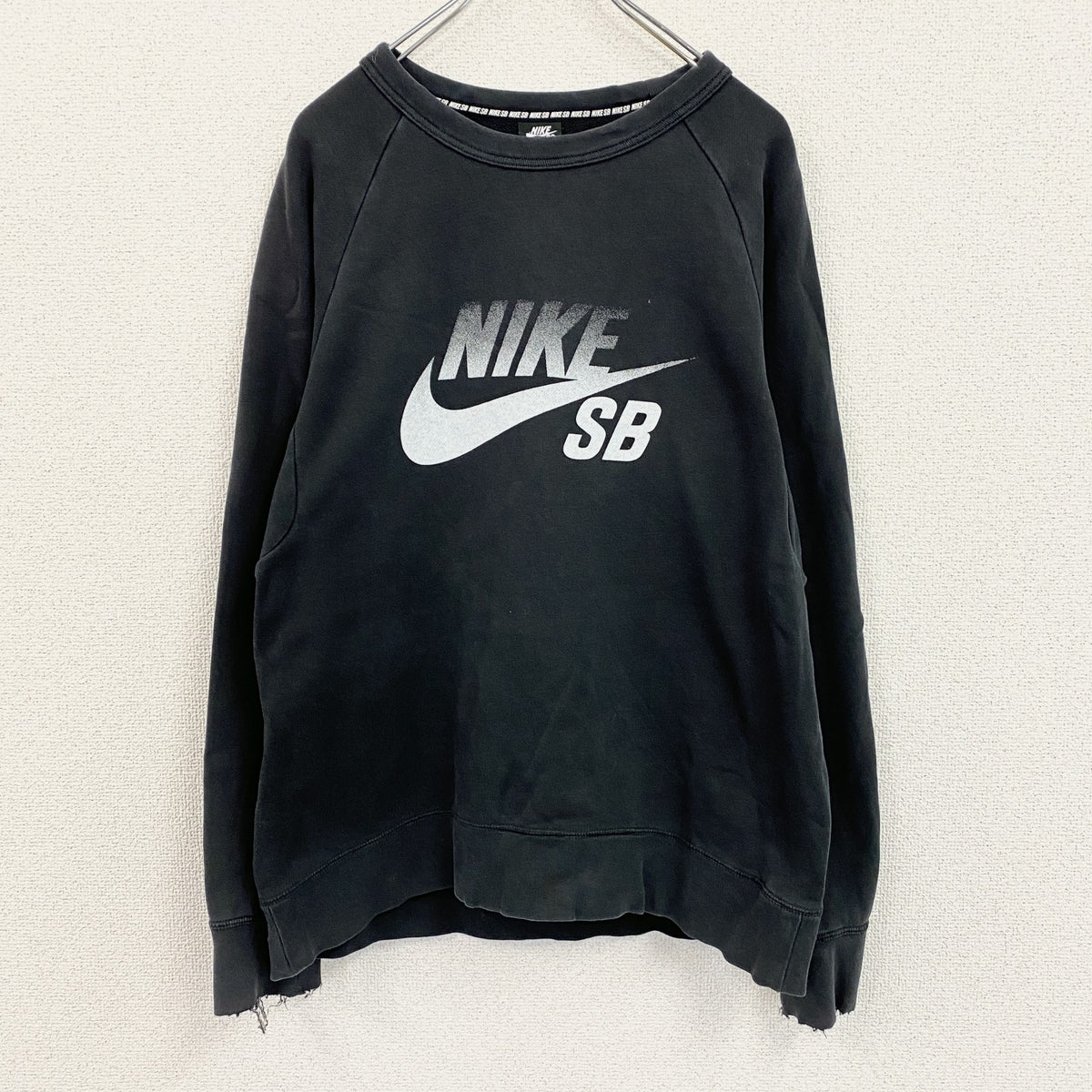 NIKE　ナイキ　スウェット/トレーナー　ラグランスリーブ　スウッシュ　黒　ブラック　Lサイズ スウェットトップス メンズ コットン 古着