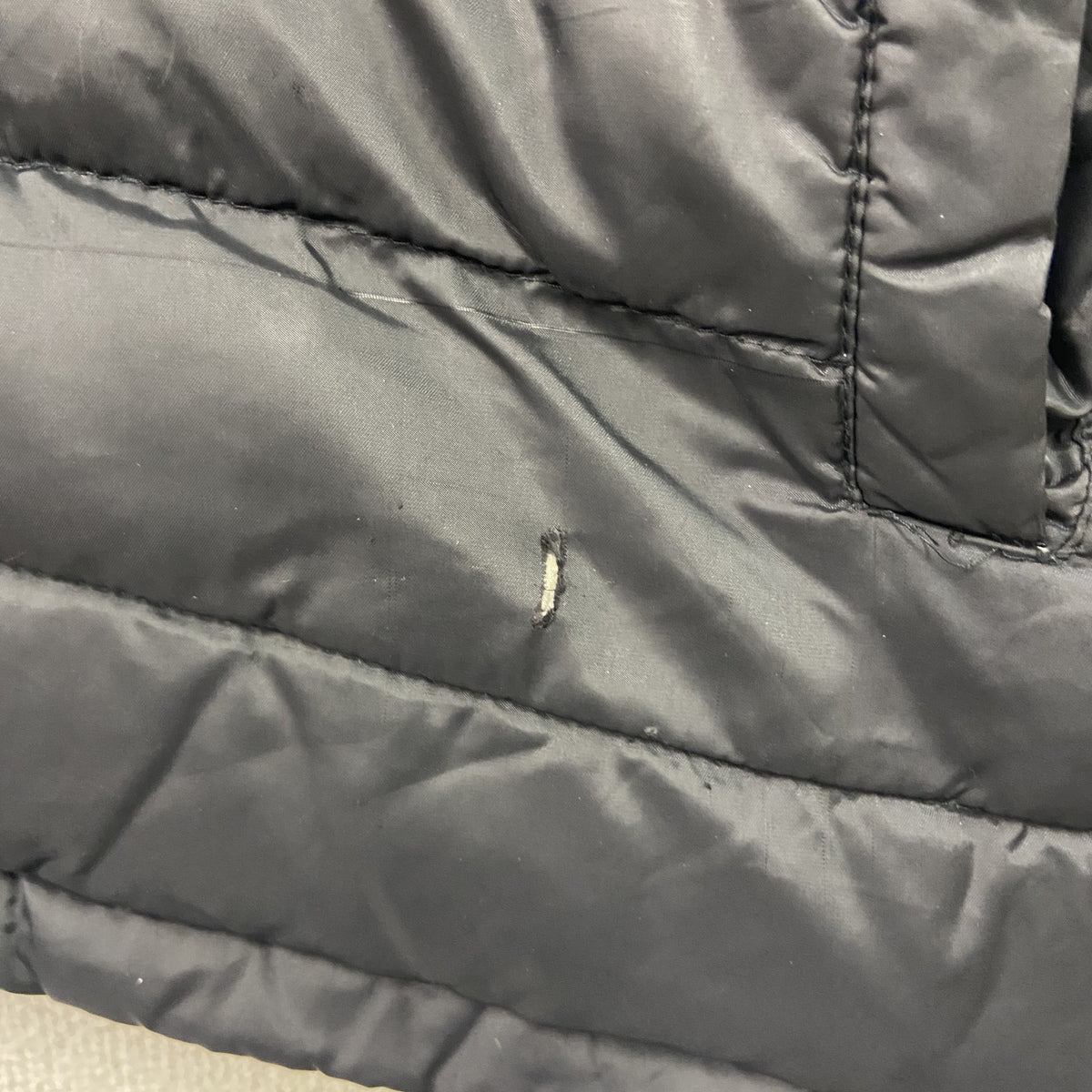 Barbour　バブアー　INTERNATIONAL　インターナショナル　フルジップ中綿ジャケット　黒　ブラック　Lサイズ　古着