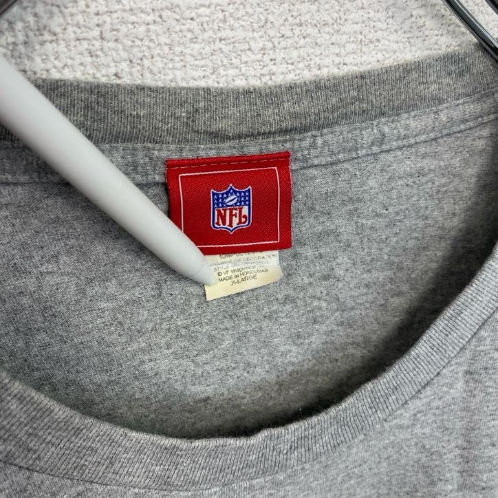 NFL　長袖プリントTシャツ　イーグルス　フットボール　スポーツ　灰色　ライトグレー　XLサイズ　古着