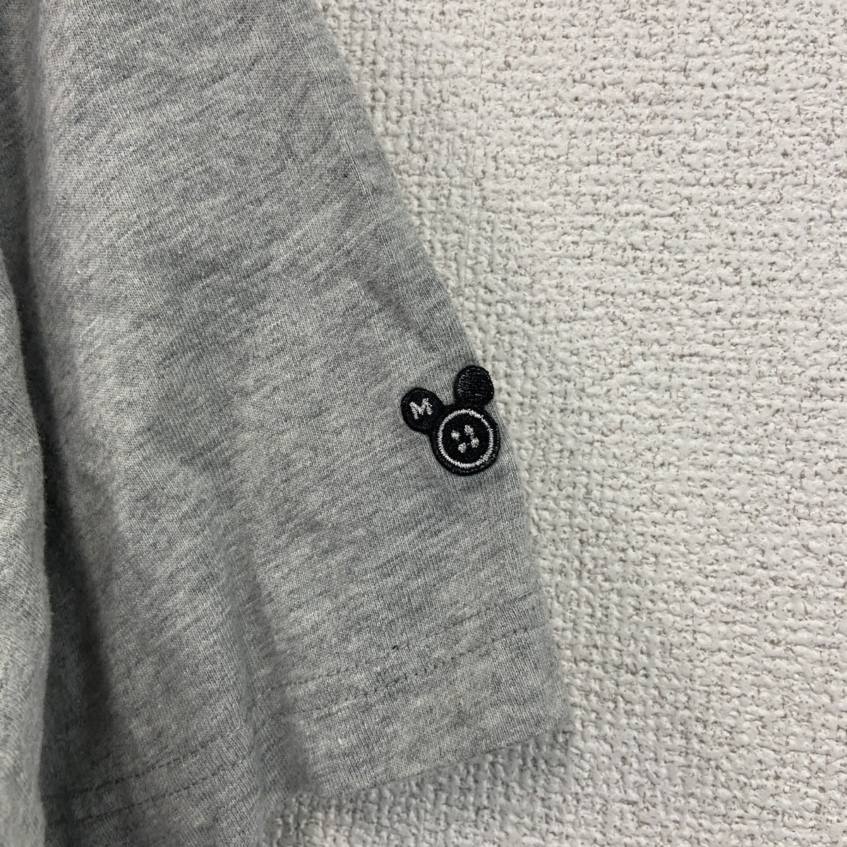 Mickey Mouse　ミッキーマウス　半袖キャラクターTシャツ　フロッキープリント　灰色　グレー　XLサイズ　古着