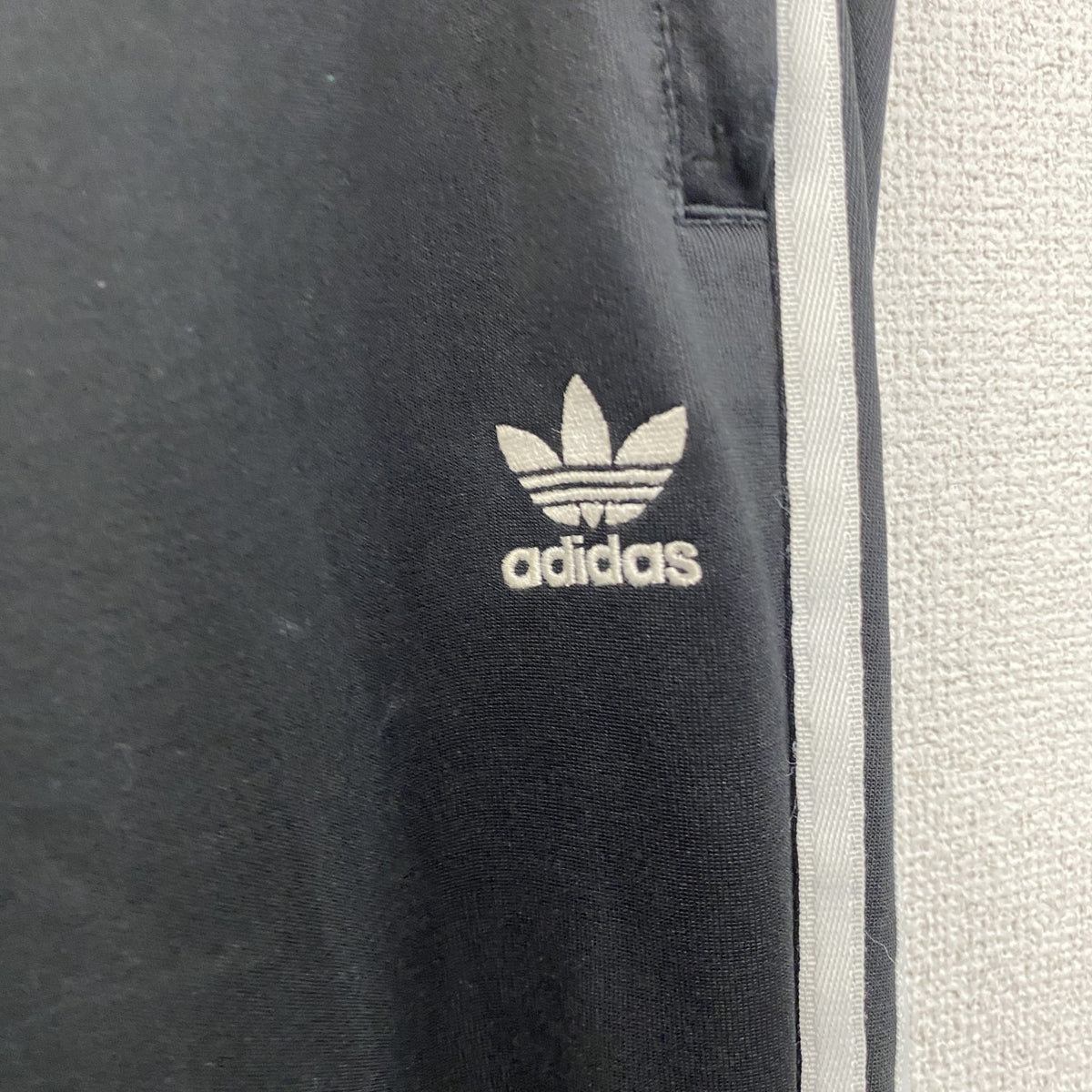 adidas　アディダス　トラックパンツ/ジャージパンツ　トレフォイルロゴ　黒　ブラック　古着