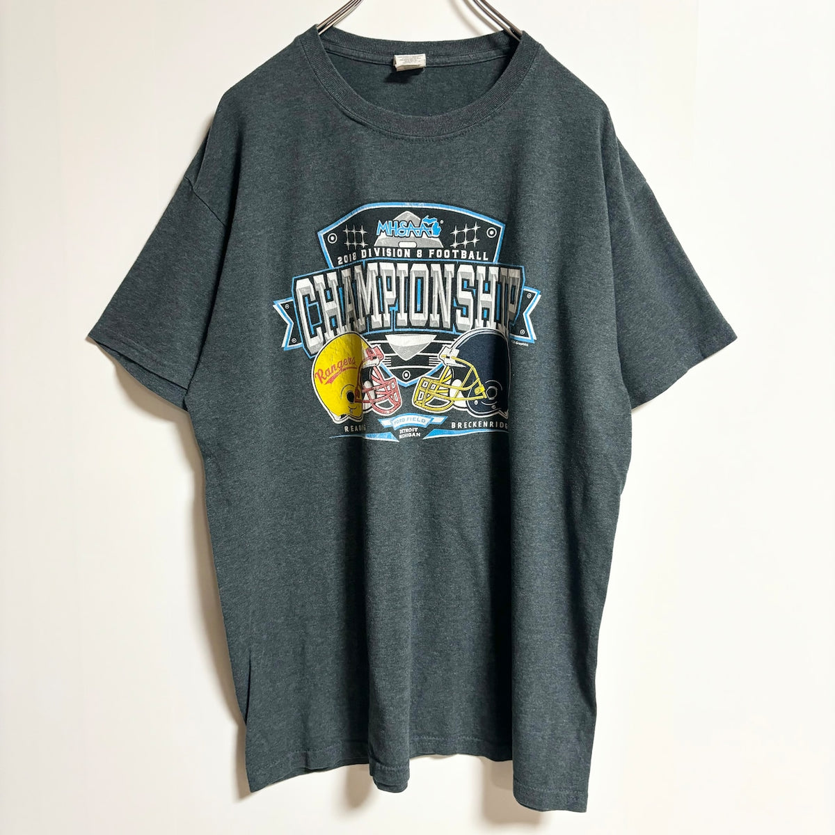 GILDAN　ギルダン　半袖プリントTシャツ　バックプリント　アメフト　スポーツ　グレー　灰色　春夏服　Lサイズ　古着