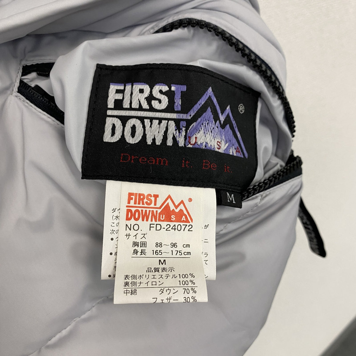 FIRST DOWN　ファーストダウン　ダウンベスト　リバーシブル　シルバー　黒　ブラック　Mサイズ ダウンアウター メンズ ポリエステル 古着