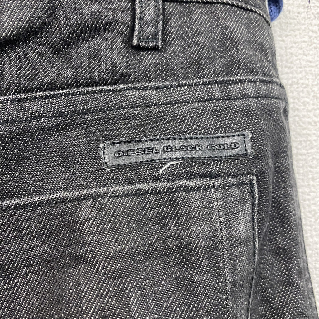 DIESEL BLACK GOLD　ディーゼルブラックゴールド　デニムパンツ/ジーンズ　ジップフライ　黒　ブラック　44サイズ　古着