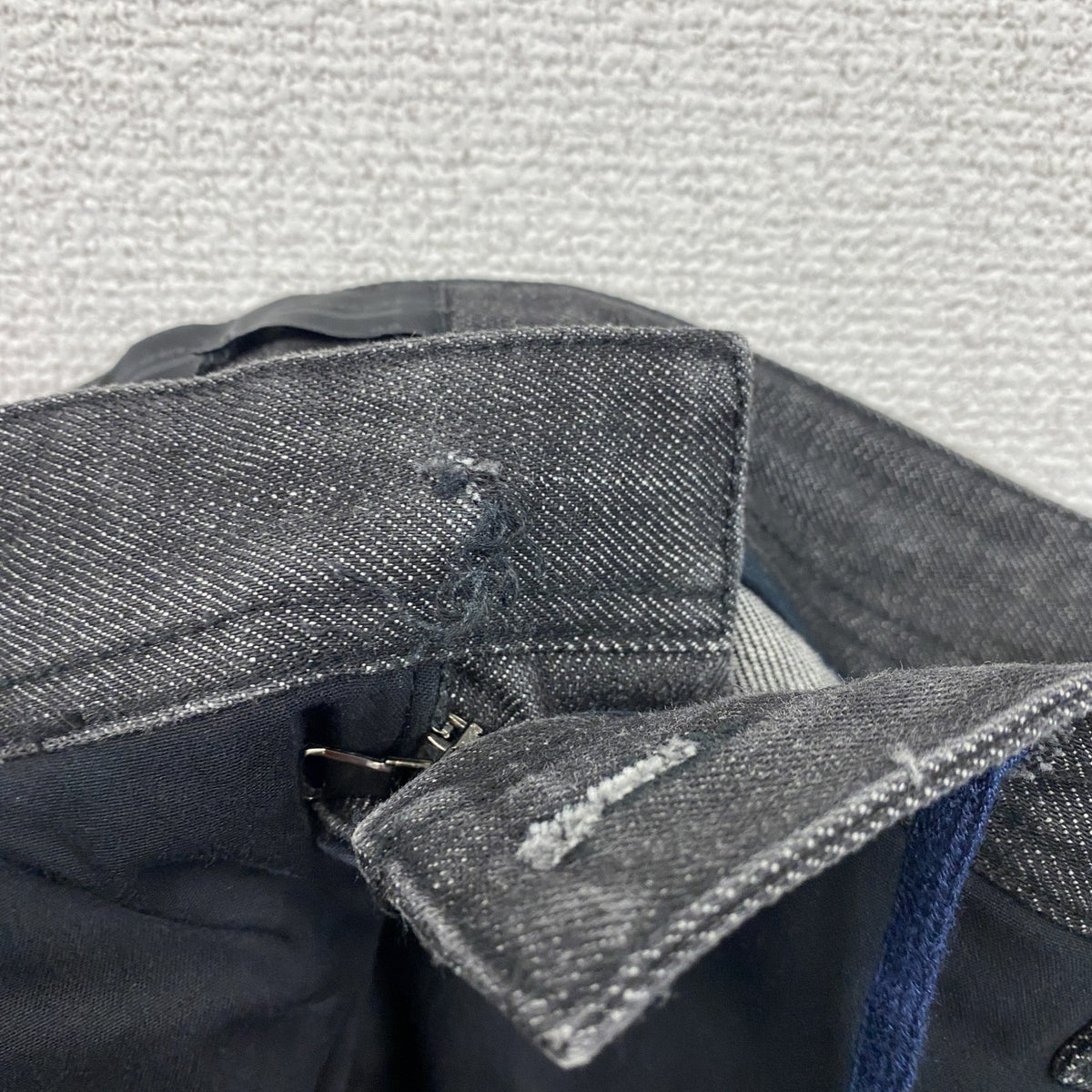 DIESEL BLACK GOLD　ディーゼルブラックゴールド　デニムパンツ/ジーンズ　ジップフライ　黒　ブラック　44サイズ　古着