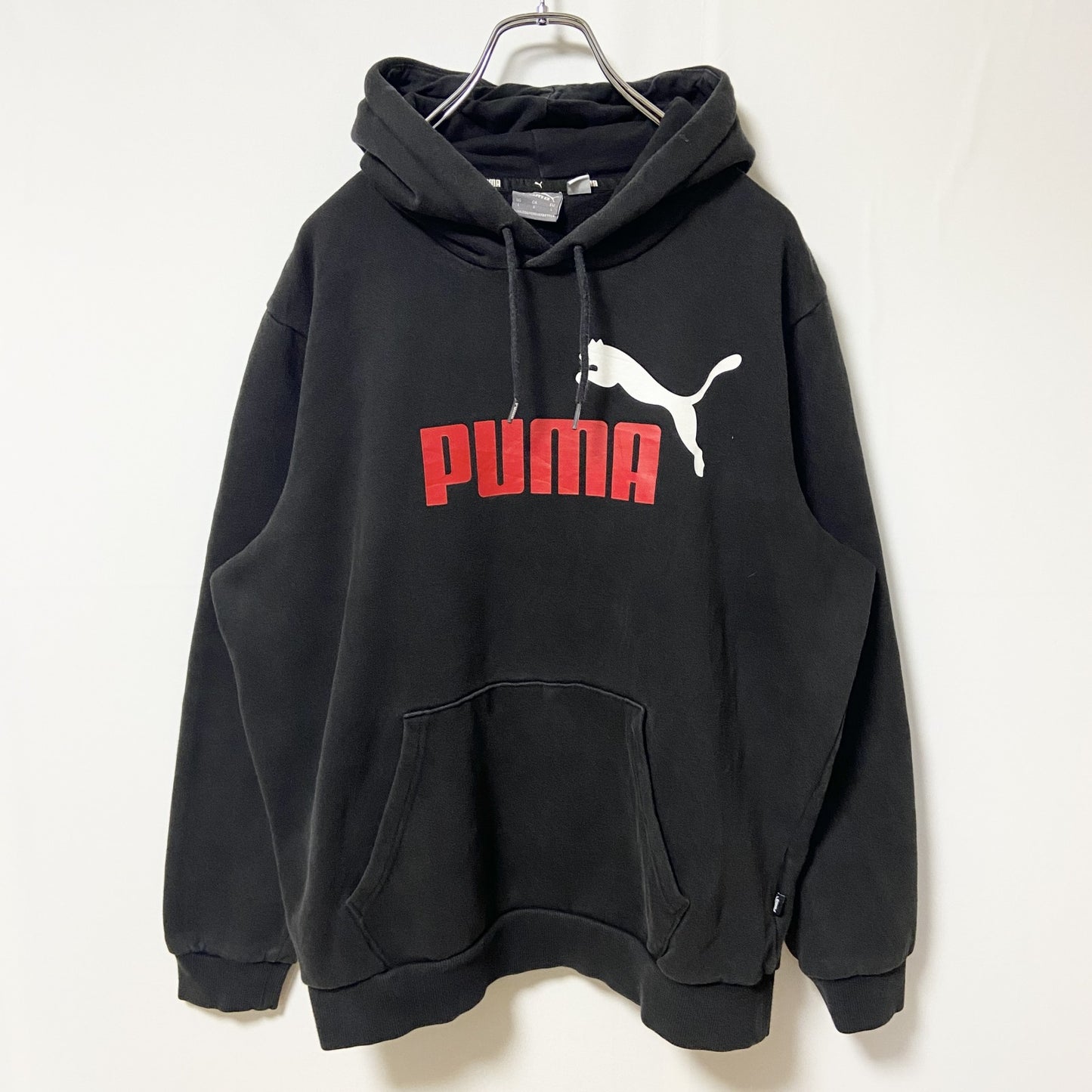 古着 used　PUMA　プーマ　 長袖ロゴプリントパーカー　スウェットプルオーバー　シンプル　黒　ブラック　秋冬服　Lサイズ