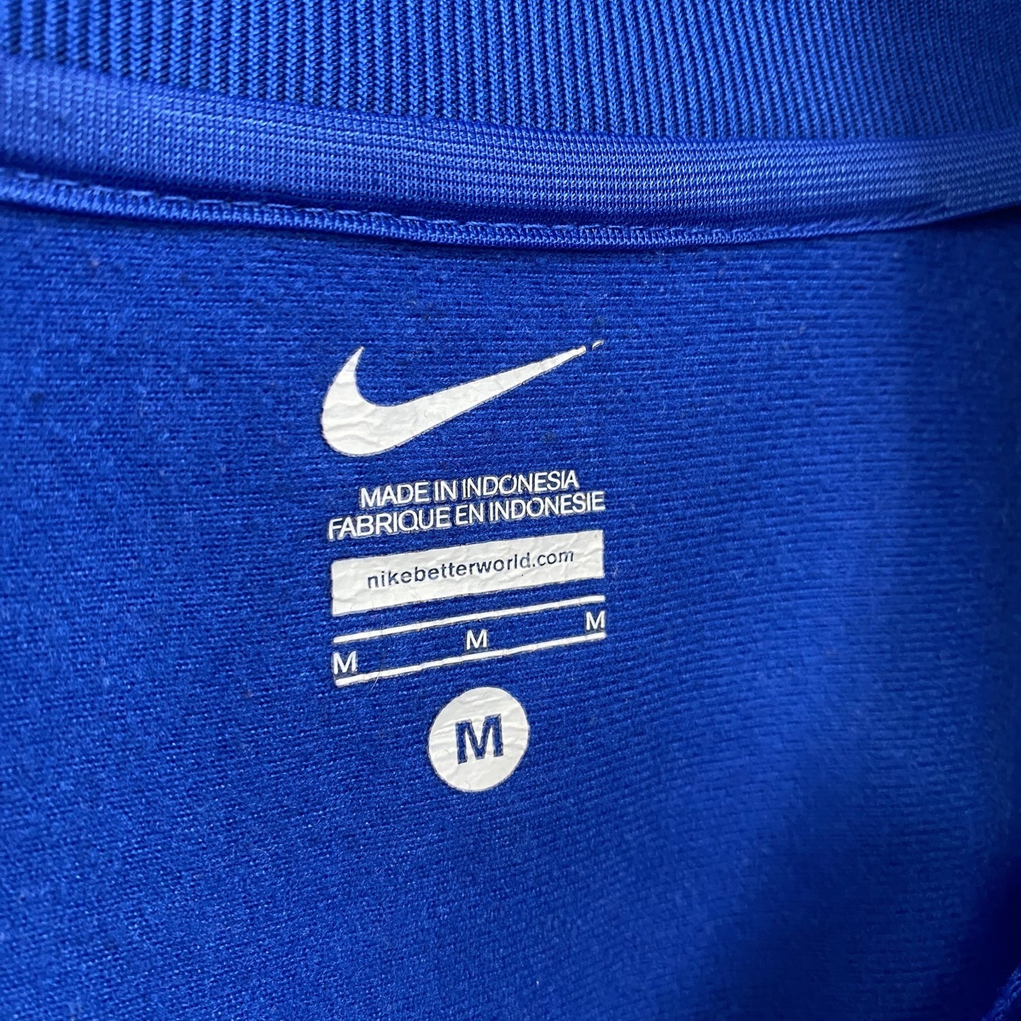 古着 used　NIKE ナイキ　トラックジャケット　フルジップ　カジュアルデザイン　スウッシュロゴ　ワンポイント　青　Mサイズ