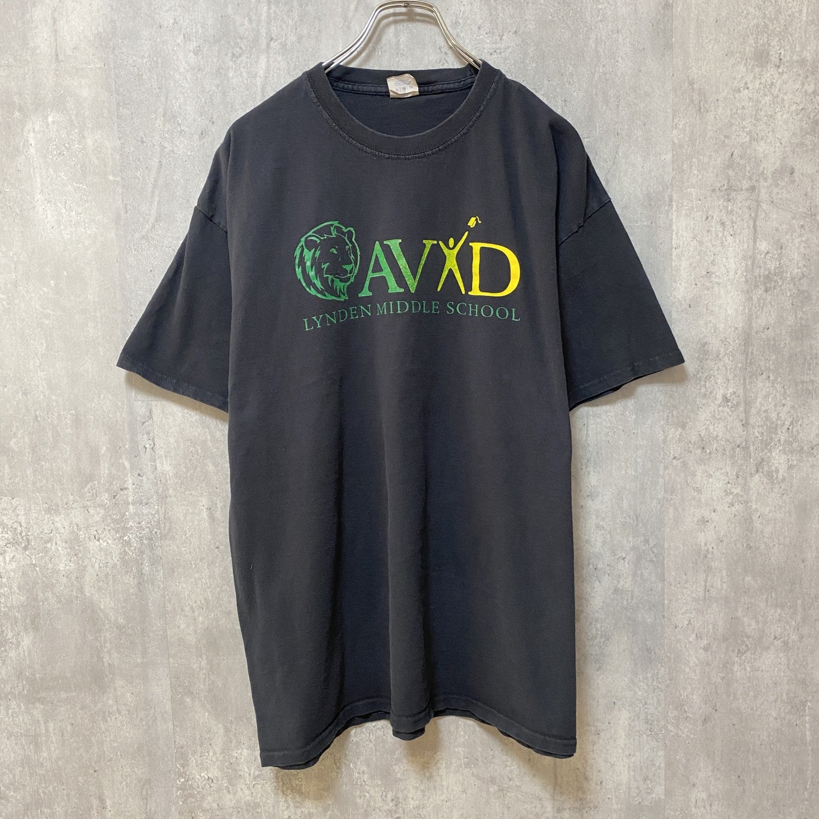 半袖プリントTシャツ　黒　ブラック　カレッジ　ロゴT　レトロデザイン　クルーネック　ビッグシルエット　古着