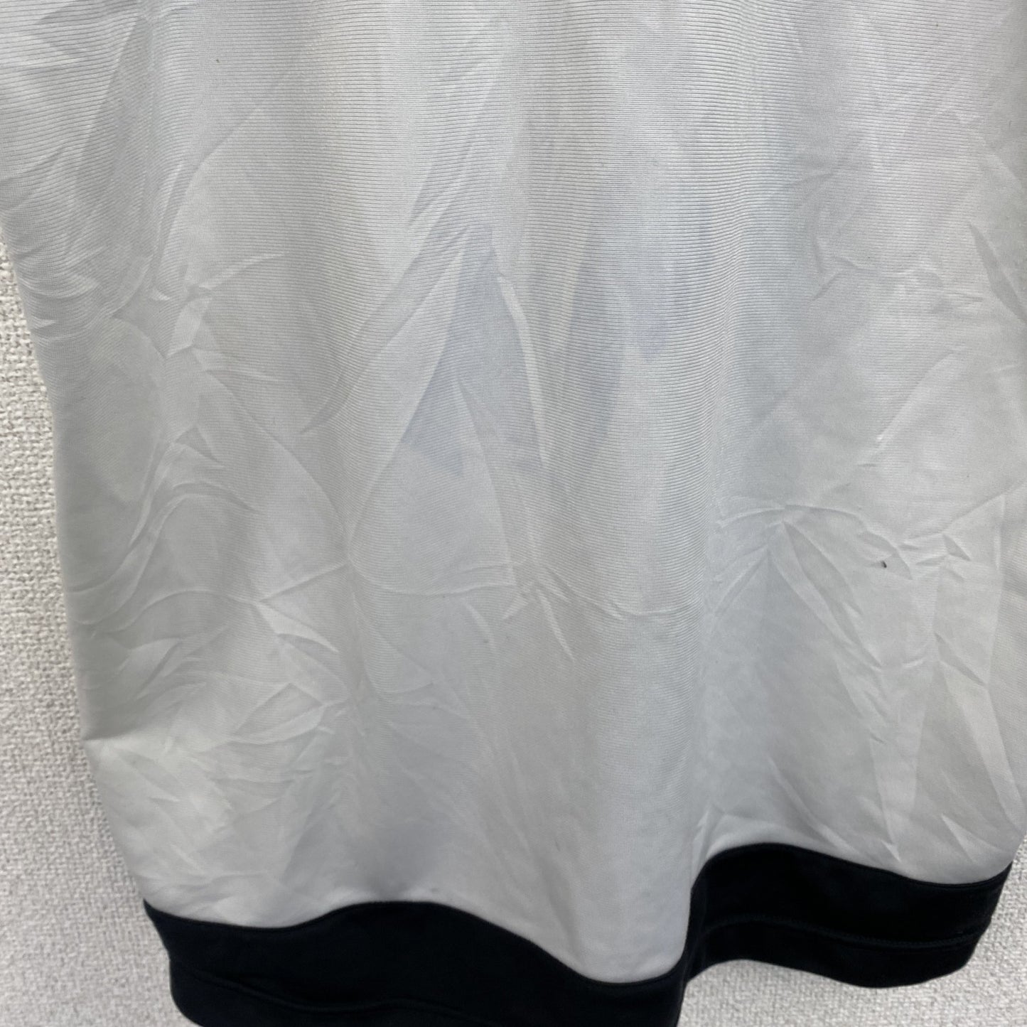 古着 used　90s　NIKE ナイキ　半袖フルジップジャージ　スウッシュロゴ　プリントデザイン　バイカラー　黒　白　Mサイズ