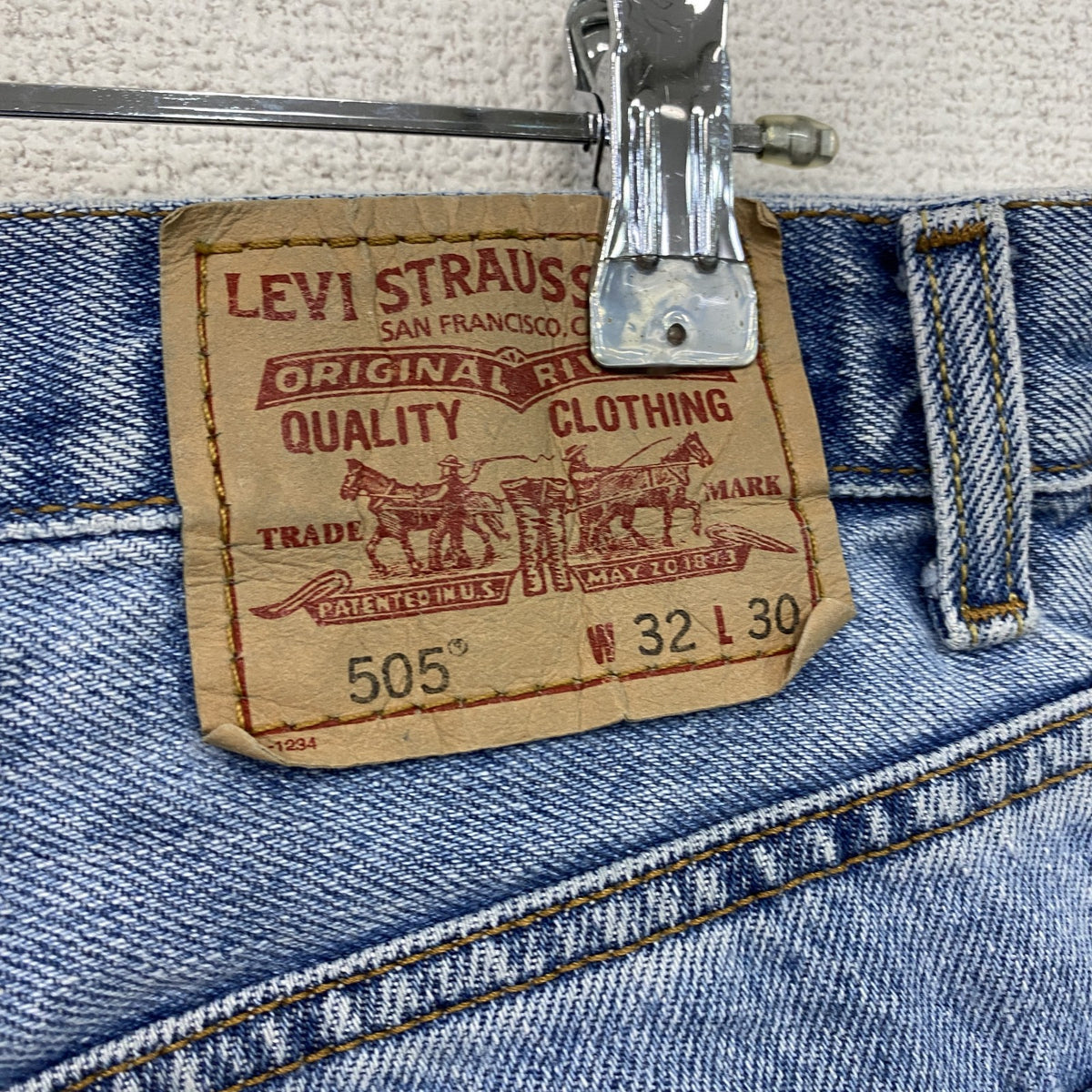 Levi's　リーバイス　505　デニムパンツ/ジーンズ　ジップフライ　インディゴ　W32サイズ　古着