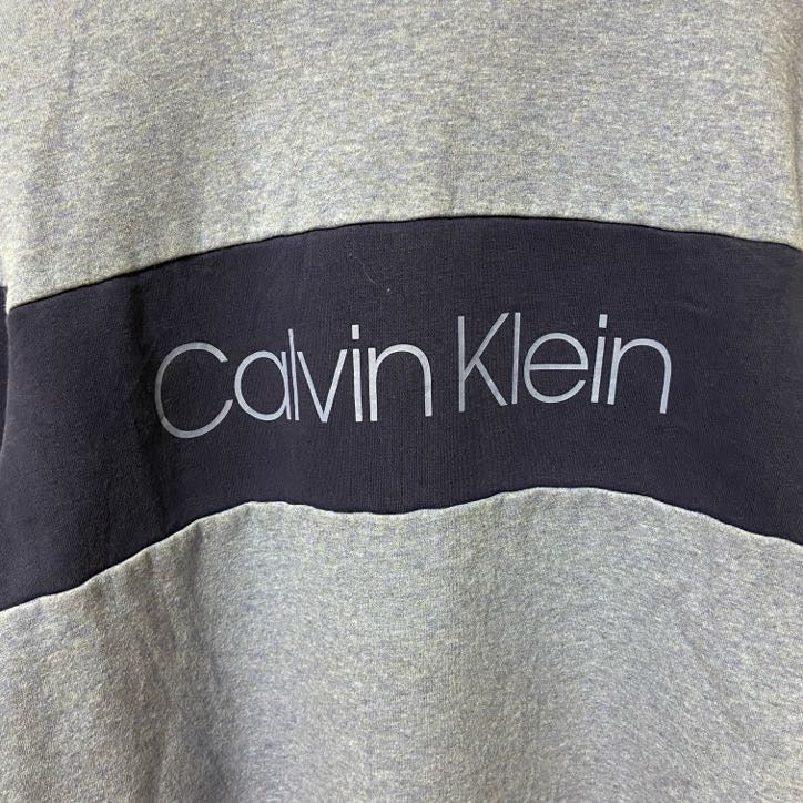 古着 used　Calvin Klein カルバンクライン　長袖ロゴプリントスウェット　トレーナー　くすみブルー　Mサイズ