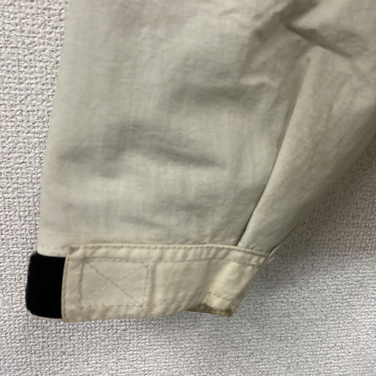 Quiksilver　クイックシルバー　フルジップナイロンジャケット　ベージュ　SSサイズ ウインドブレーカー ナイロンアウター メンズ 古着