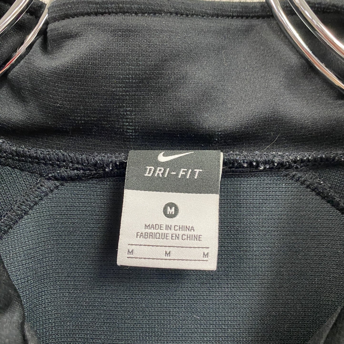 NIKE　ナイキ　DRI-FIT　トラックジャケット/ジャージ　スウッシュ　黒　ブラック　Mサイズ