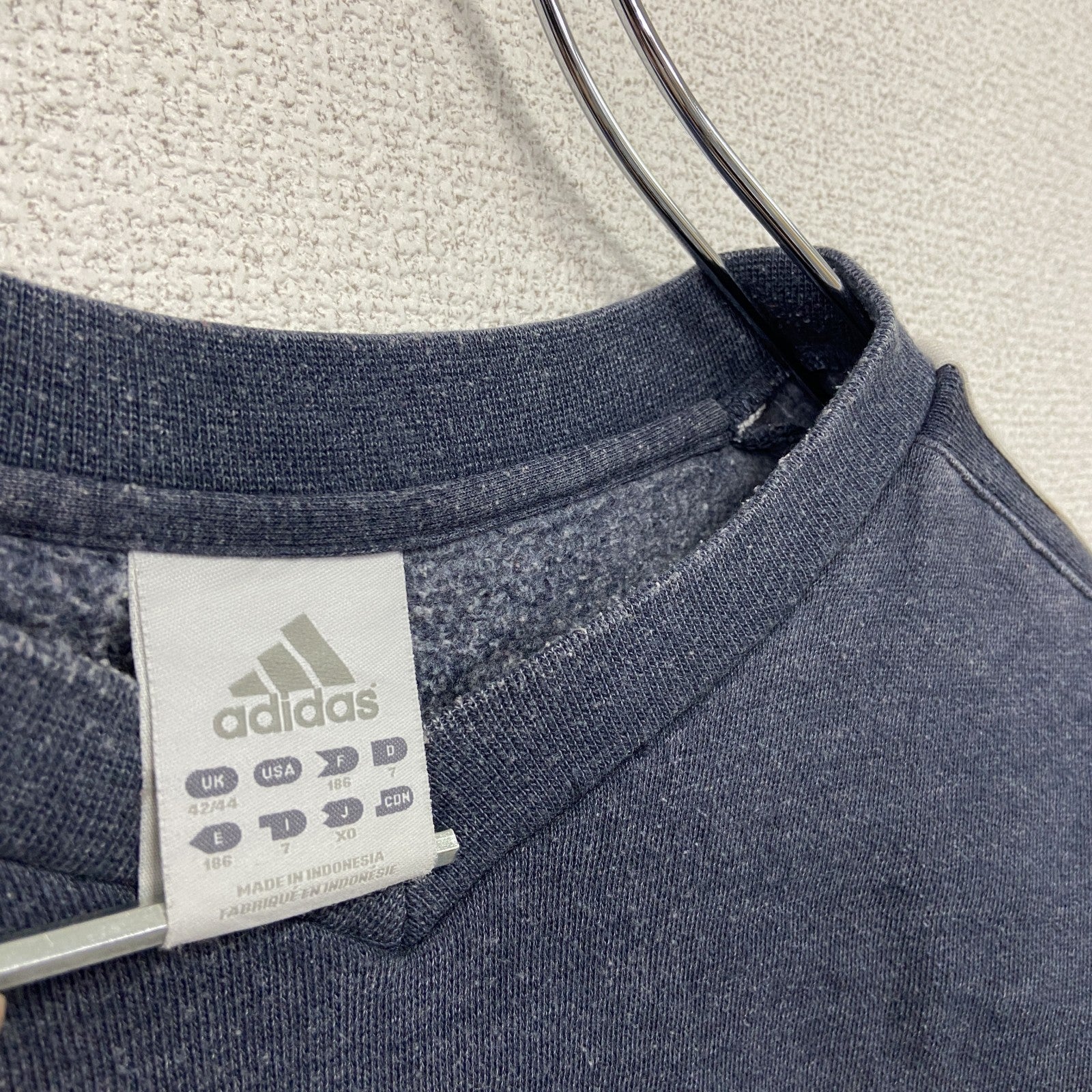00s　adidas　アディダス　スウェット/トレーナー　パフォーマンスロゴ　ヴィンテージ　グレー　灰色　7サイズ　古着
