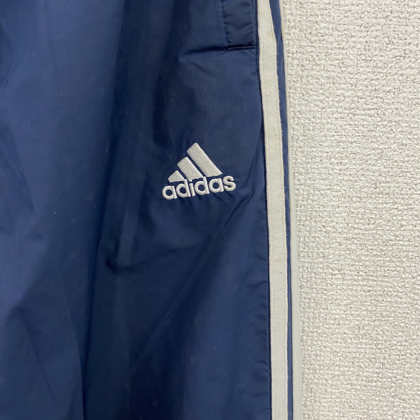 adidas　アディダス　トラックパンツ/ジャージパンツ　パフォーマンスロゴ　紺　ネイビー　XOサイズ