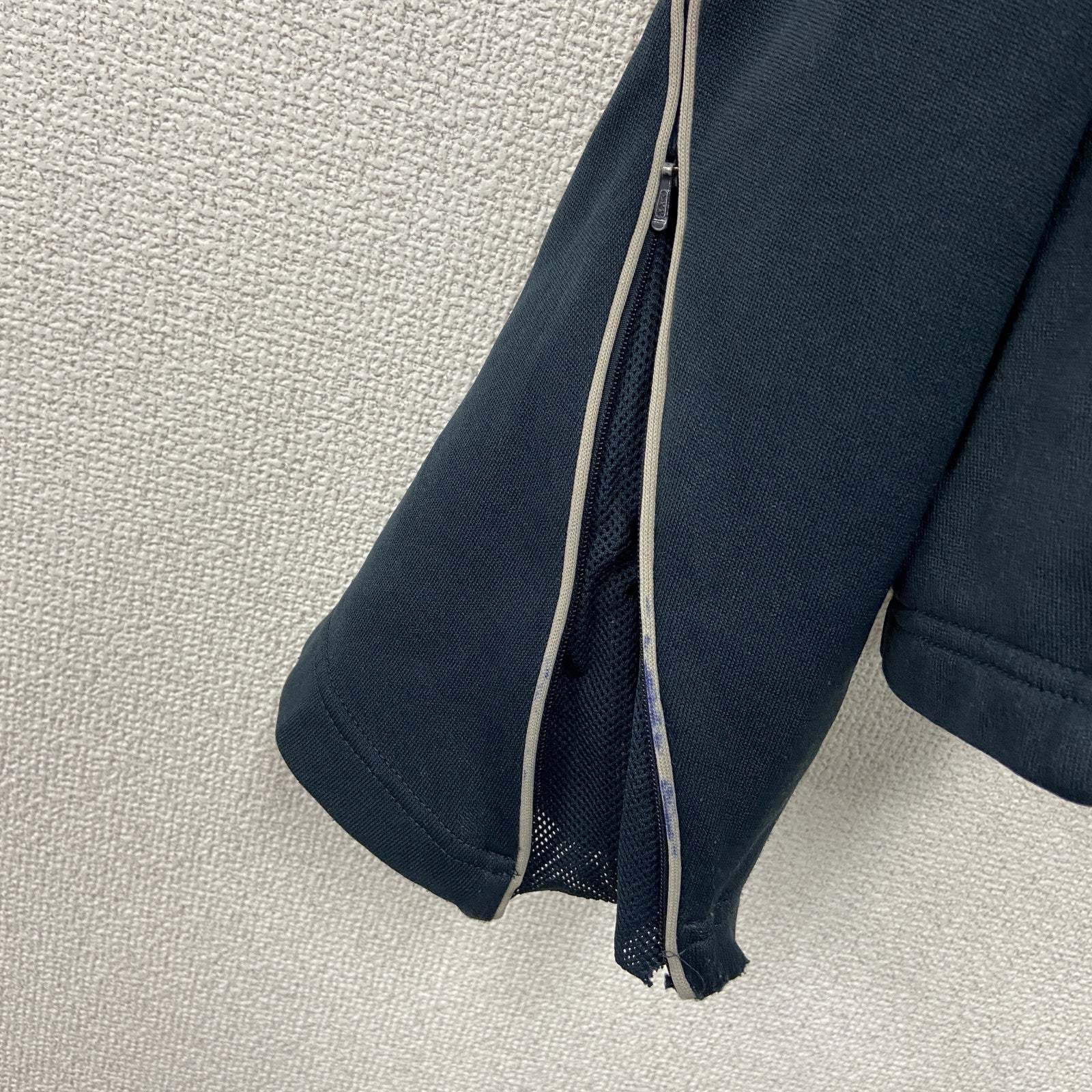 00s　adidas　アディダス　トラックジャケット/ジャージ　袖フレア　パフォーマンスロゴ　ヴィンテージ　黒　ブラック　Lサイズ　古着