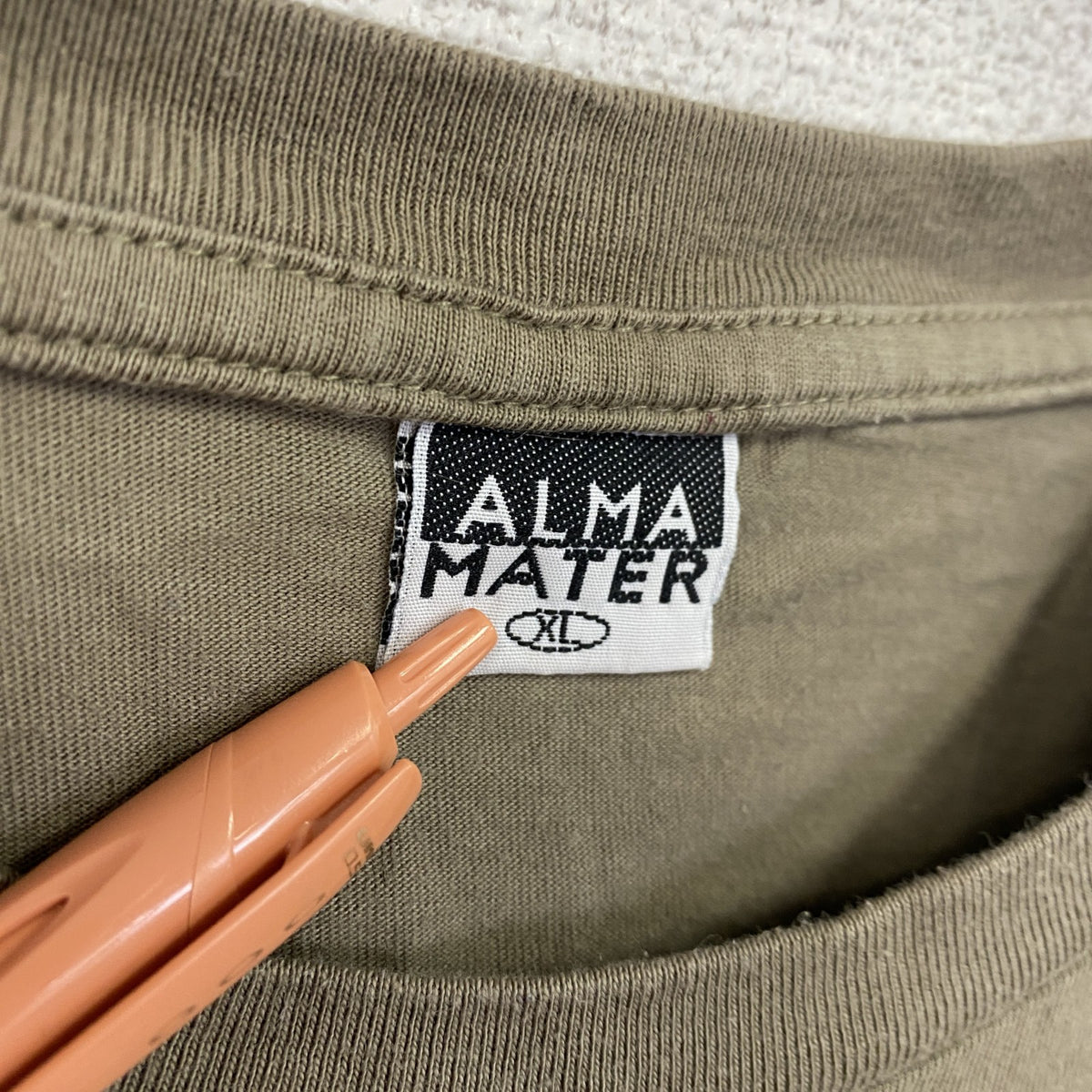 90s～　ALMA MATER　アルママーテル　半袖プリントTシャツ　英字プリント　ヴィンテージ　茶　ブラウン　XLサイズ　古着