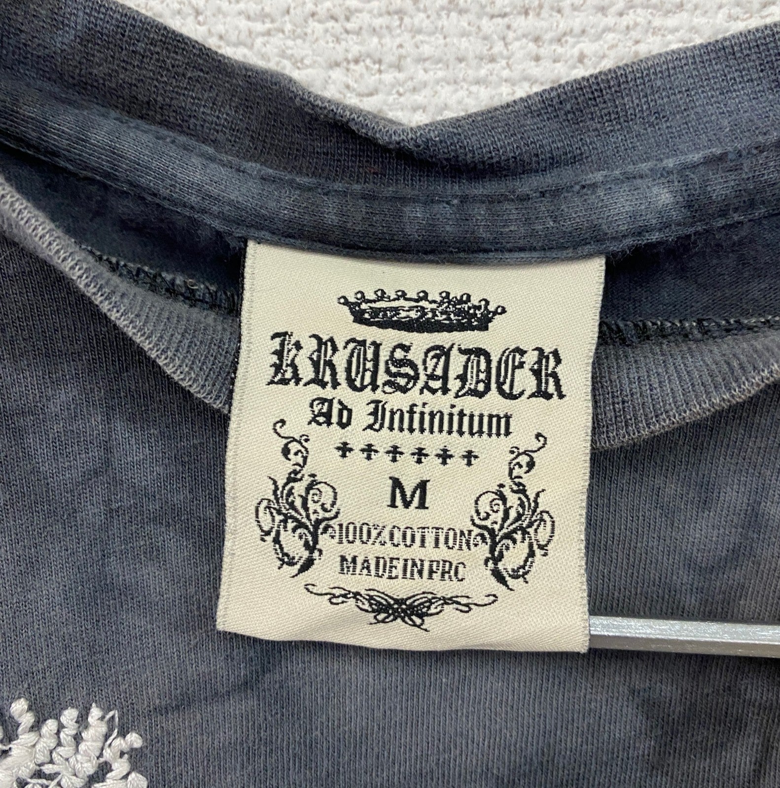 00s～　KRUSADER Ad Infinitum　半袖Tシャツ　タイダイ柄 　刺繍デザイン　黒　ブラック　Mサイズ　古着