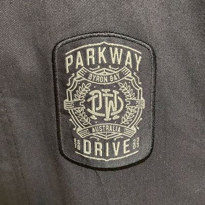 古着 used　PARKWAY DRIVE　長袖モッズコート　バックプリント　ワッペン付き　黒　ブラック　秋冬服　Mサイズ