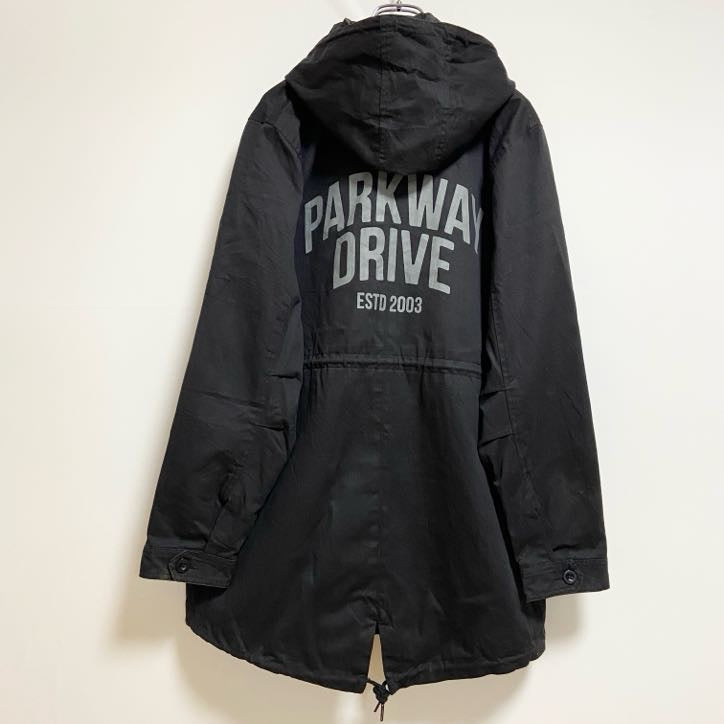 古着 used　PARKWAY DRIVE　長袖モッズコート　バックプリント　ワッペン付き　黒　ブラック　秋冬服　Mサイズ