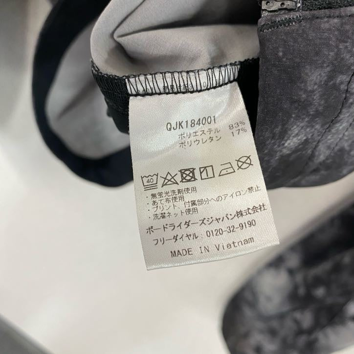 QUIKSILVER　クイックシルバー　フルジップジャケット　総柄　黒　ブラック　Lサイズ　古着