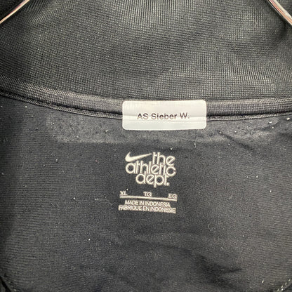 NIKE　ナイキ　トラックジャケット/ジャージ　スウッシュ　黒　ブラック　XLサイズ