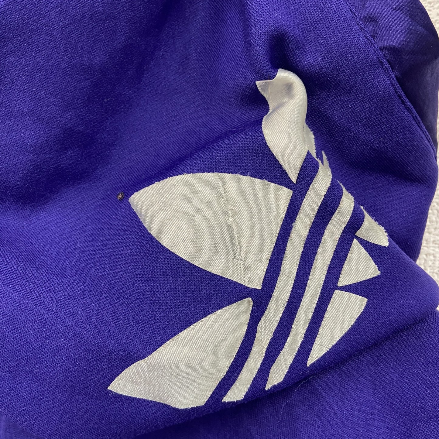 adidas　アディダス　トラックジャケット/ジャージパーカー　デカロゴ　紫　パープル　140