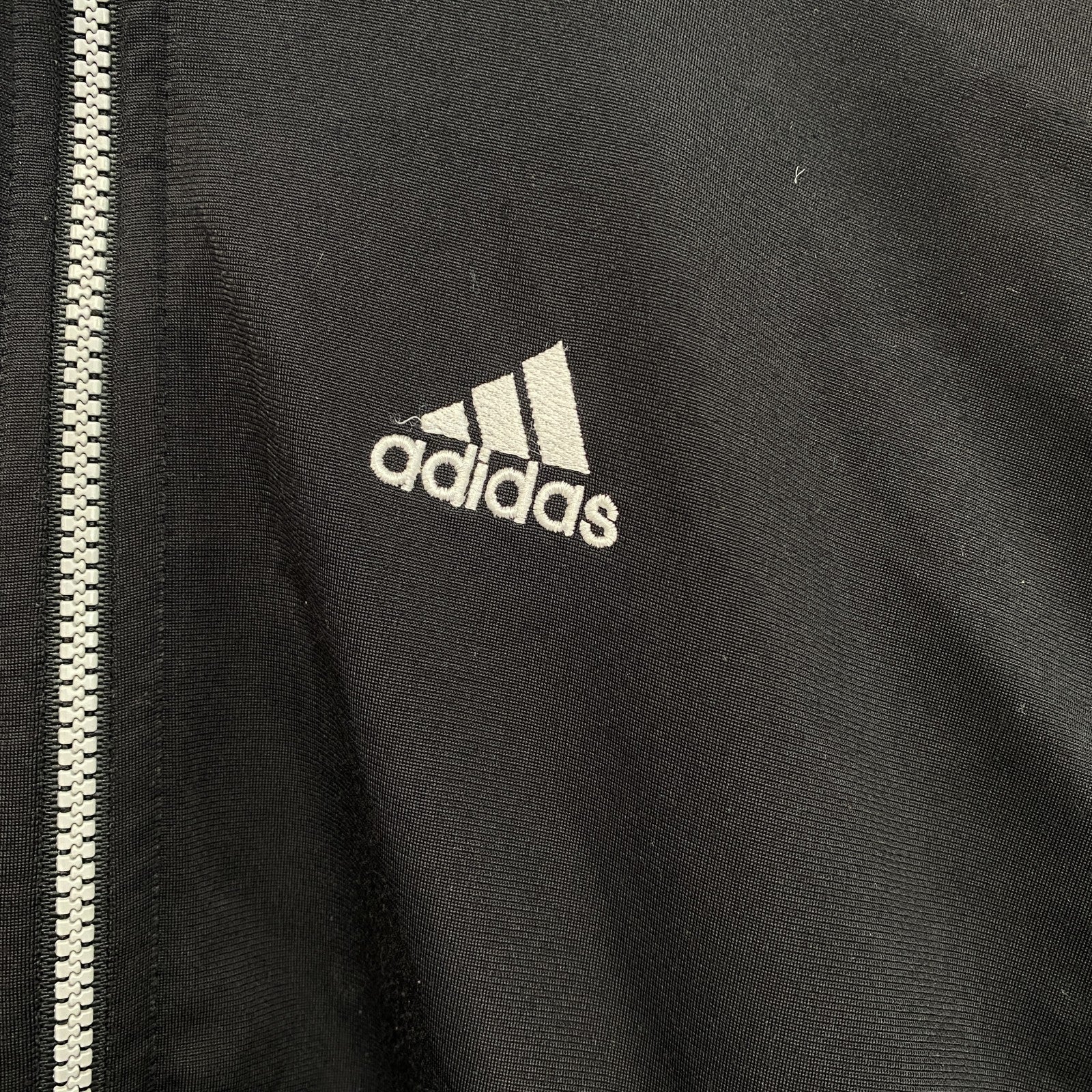 90s　adidas　アディダス　長袖トラックジャケット　フルジップジャージ　ヴィンテージ　黒　ブラック　Mサイズ　古着