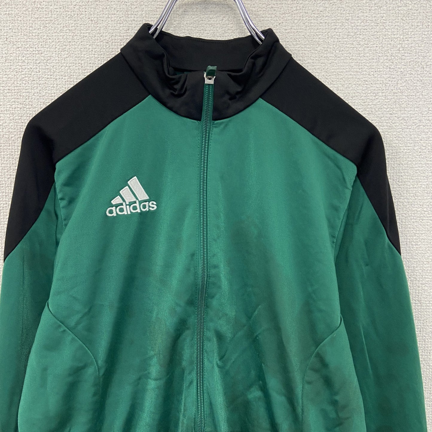 adidas　アディダス　トラックジャケット/ジャージ　緑　グリーン　Mサイズ