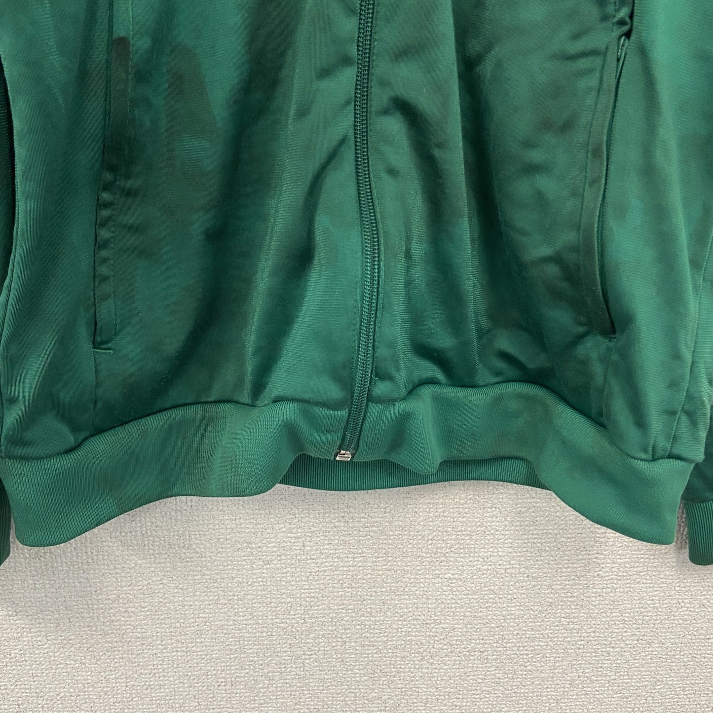 adidas　アディダス　トラックジャケット/ジャージ　緑　グリーン　Mサイズ