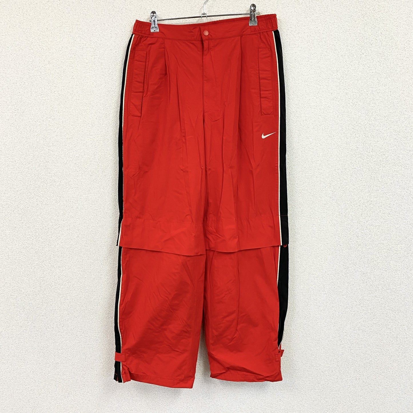 NIKE　ナイキ　トラックナイロンパンツ　赤　レッド　Lサイズ