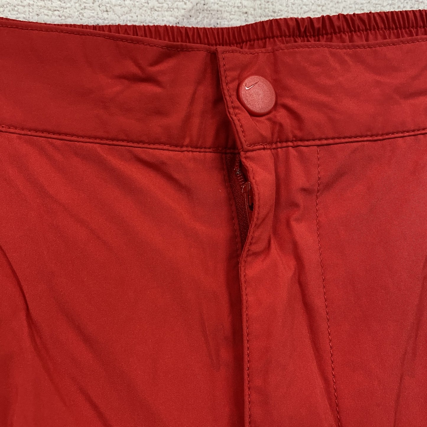 NIKE　ナイキ　トラックナイロンパンツ　赤　レッド　Lサイズ