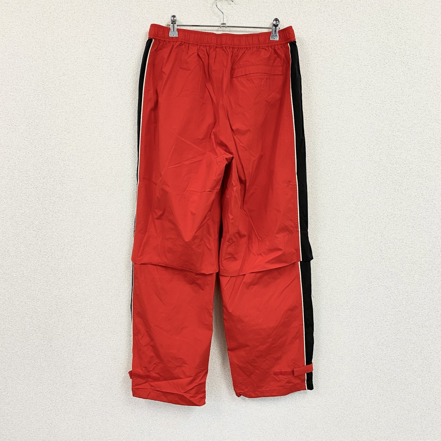 NIKE　ナイキ　トラックナイロンパンツ　赤　レッド　Lサイズ