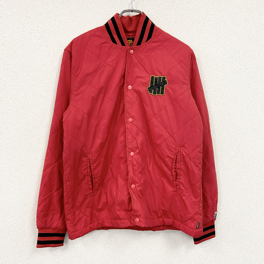 UNDEFEATED　アンディフィーテッド　キルティングジャケット　中綿入り　ファイブストライクス　赤　レッド　Mサイズ　古着