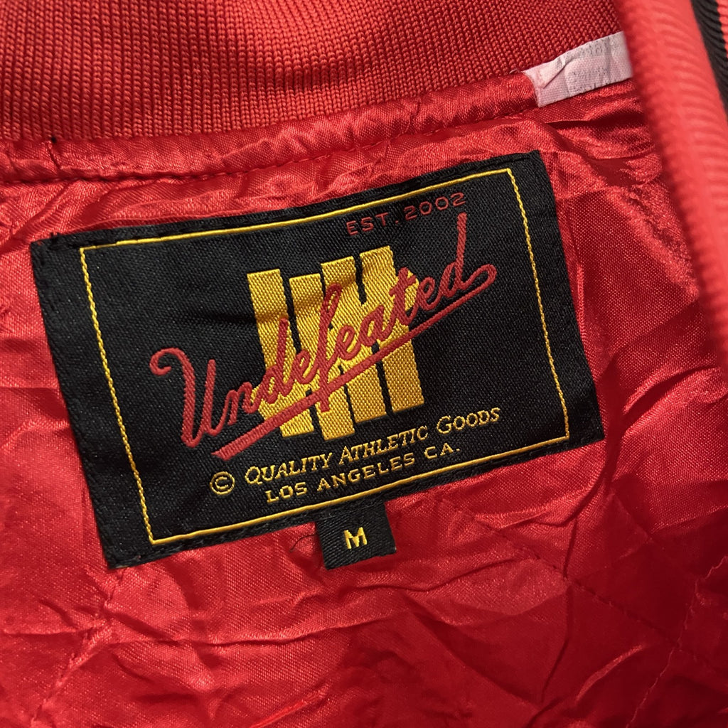 UNDEFEATED　アンディフィーテッド　キルティングジャケット　中綿入り　ファイブストライクス　赤　レッド　Mサイズ　古着