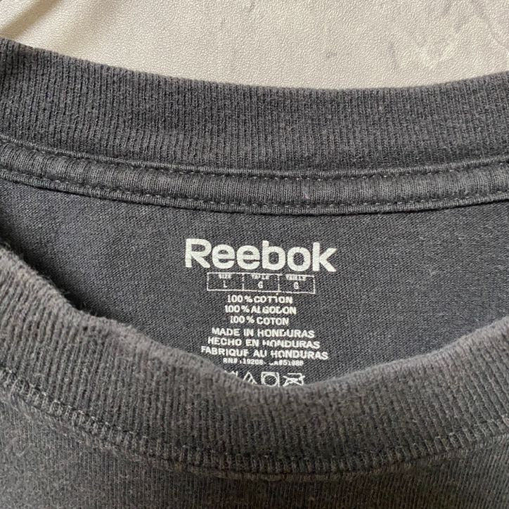 Reebok　リーボック　半袖プリントTシャツ　黒　ブラック　レトロ　デザイン　個性的　クルーネック　春夏服　古着