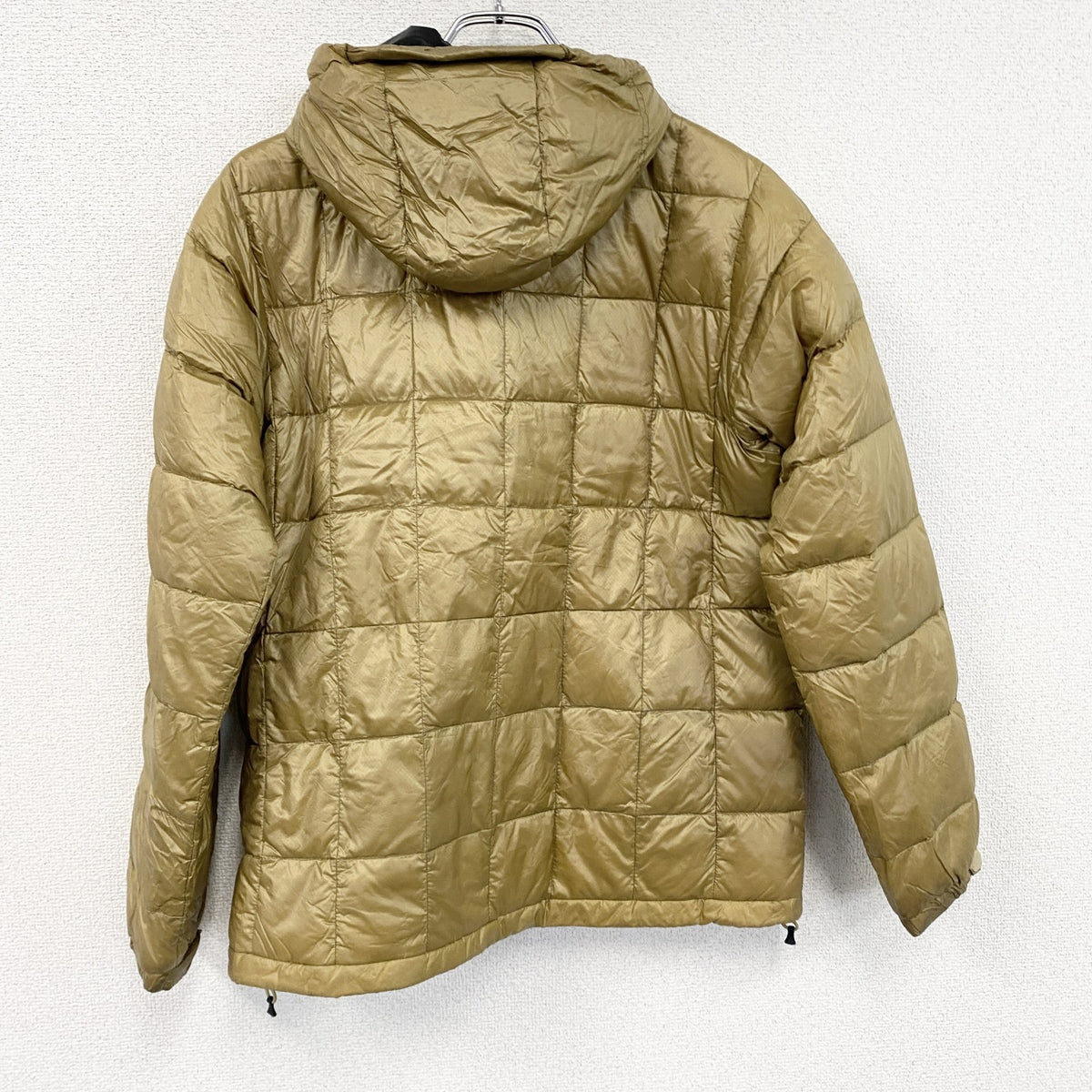HELLY HANSENN　ヘリーハンセン　ダウンジャケット　ダウン80%　金色　ゴールド　Lサイズ　古着