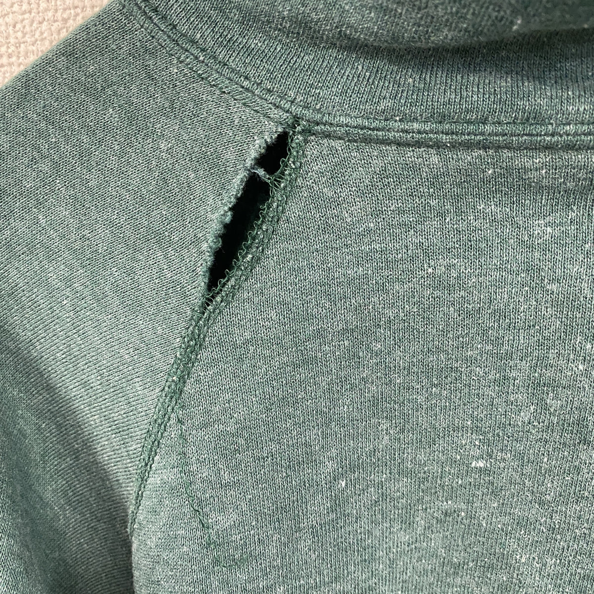 Champion　チャンピオン　スウェットパーカー/フーディー　緑　グリーン　Mサイズ トレーナー スウェットトップス フード付き 古着