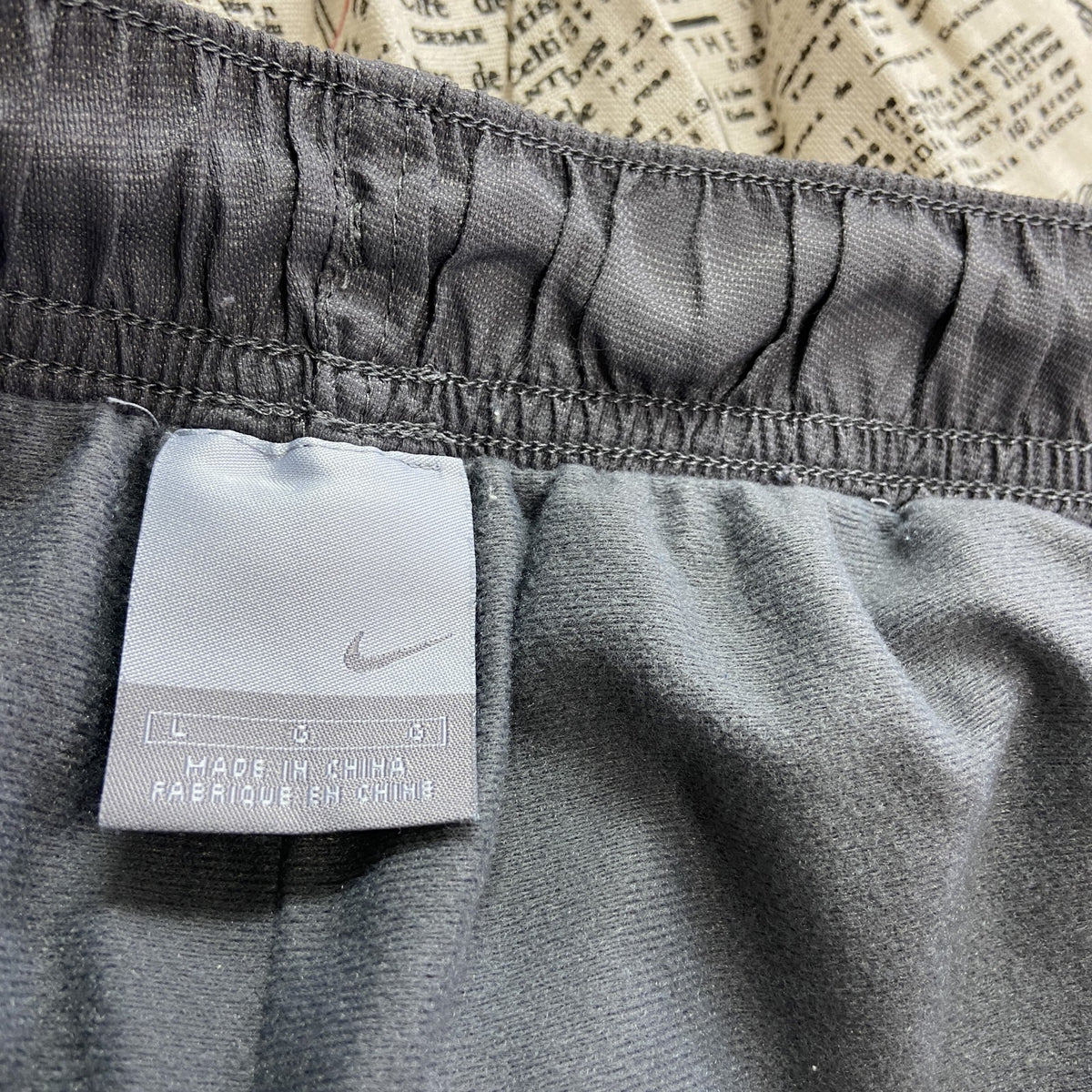 00s　NIKE　ナイキ　ナイロンパンツ　フリース　灰色　グレー　Lサイズ　古着