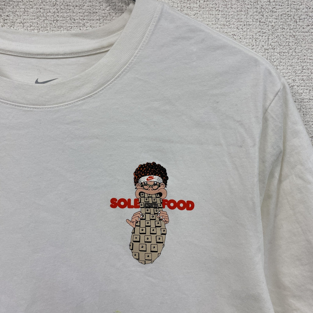 NIKE　ナイキ　半袖プリントTシャツ　白　ホワイト　XLサイズ　古着