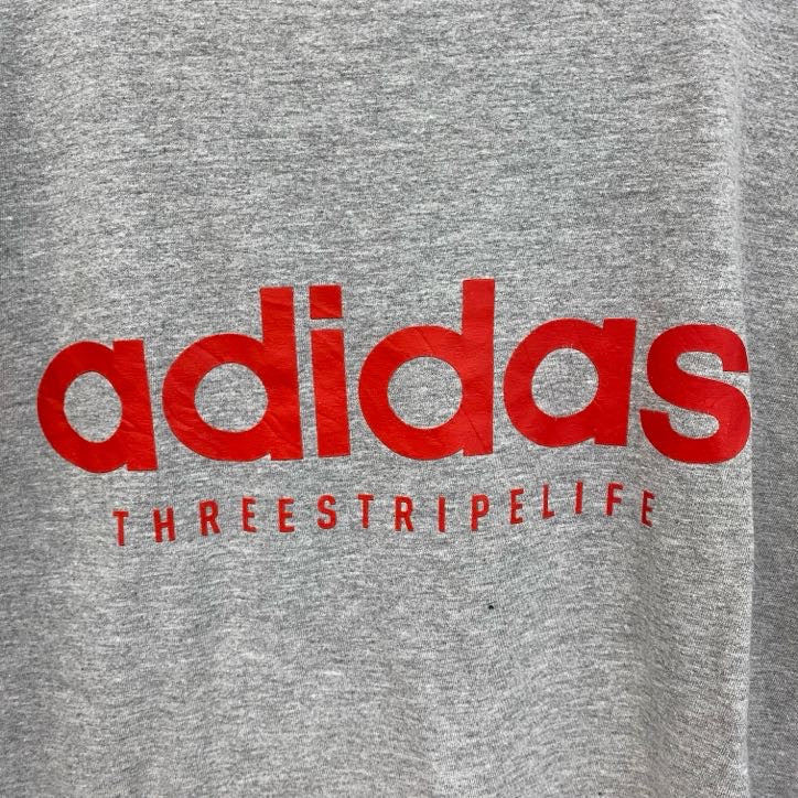 adidas　アディダス　半袖プリントTシャツ　スリーストライプ　クルーネック　グレー　灰色　XＸLサイズ　古着