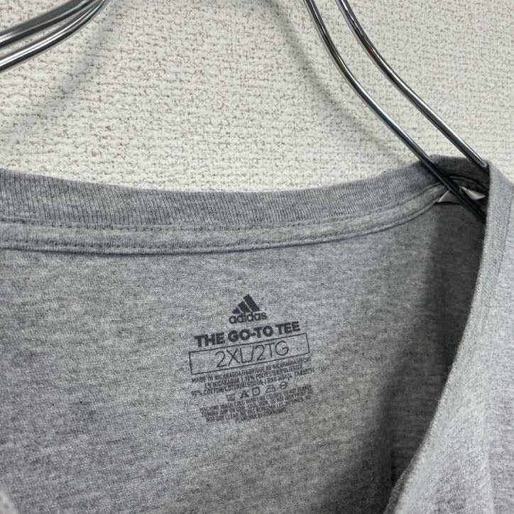 adidas　アディダス　半袖プリントTシャツ　スリーストライプ　クルーネック　グレー　灰色　XＸLサイズ　古着