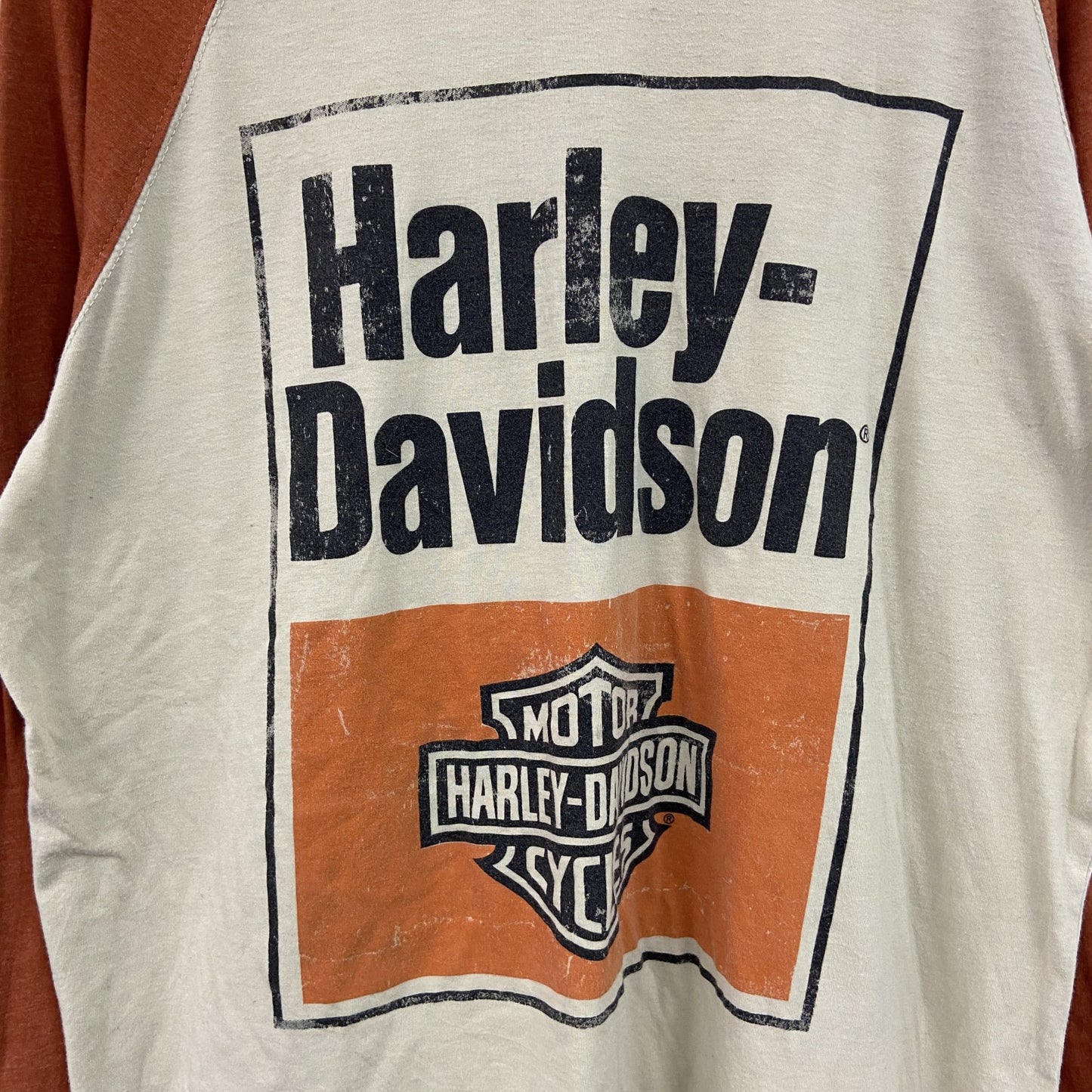 HARLEY DAVIDSON　ハーレーダビッドソン　長袖プリントTシャツ　オレンジ　ベージュ　Lサイズ