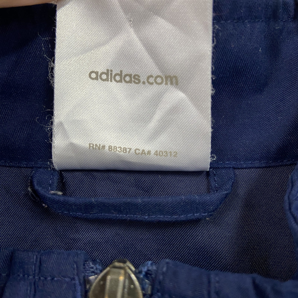 adidas　アディダス　ナイロンジャケット　フルジップ　紺　XLサイズ　古着