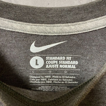 古着 used　NIKE　ナイキ　半袖ロゴプリントTシャツ　スウッシュ　グレー　デザイン　個性的　クルーネック　春夏服　