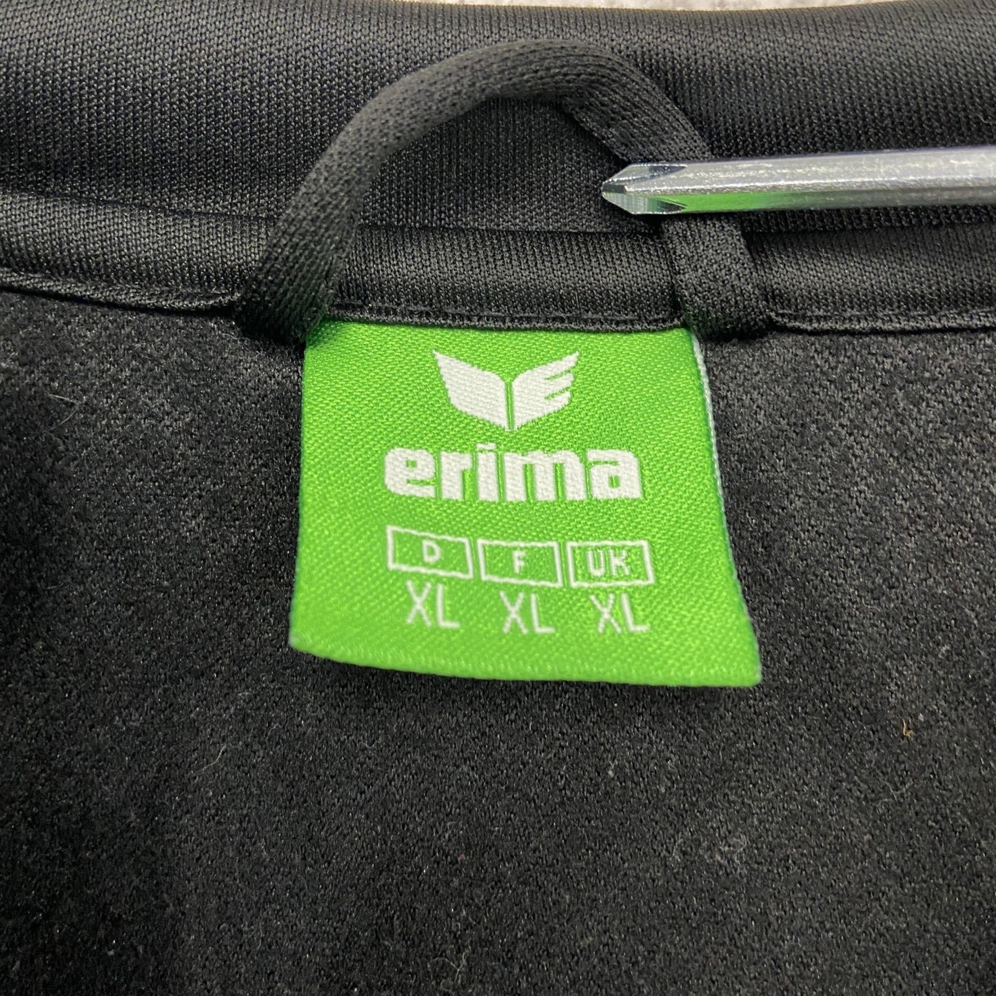 erima　トラックジャケット/ジャージパーカー　黒　ブラック　赤　レッド　XLサイズ