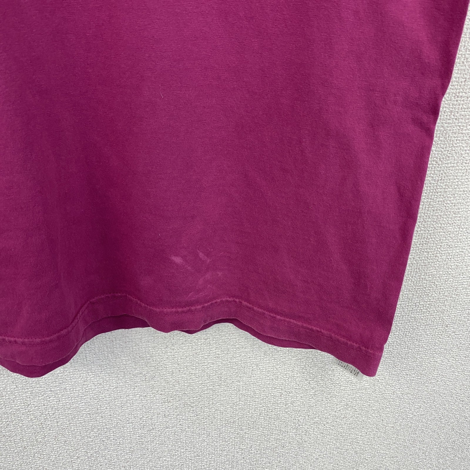 UNDEFEATED　アンディフィーテッド　半袖プリントTシャツ　ピンク　Mサイズ　　古着